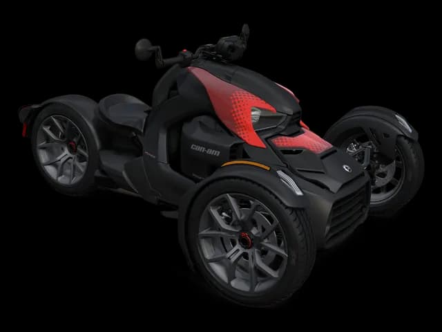 Can-Am Ryker 600 2026 — Crimson Rush — Спереди справа