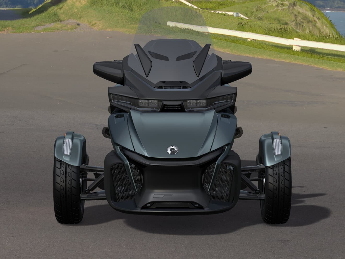 Can-Am Spyder RT 2026 — Mineral Blue — Вид спереди