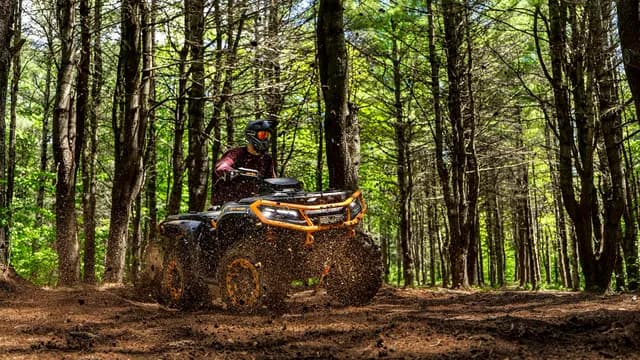 Outlander XT-P на лесном маршруте