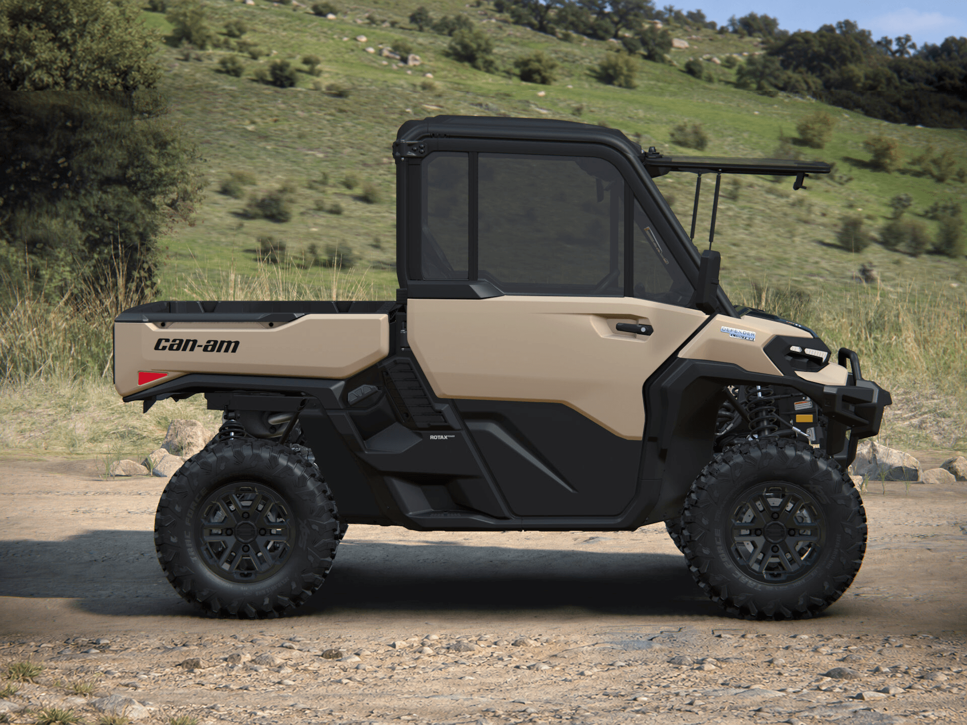Can-Am Defender Limited 2027, Sandstone, 0008JVB00 — Справа