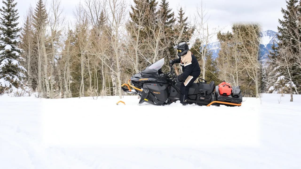 Ski-Doo Skandic LE 2027 с двигателем 600RR E-TEC в снежном тесте